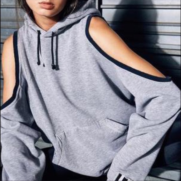 New! LF PRICE FIRM open arm sweatshirt - Picture 2 of 4